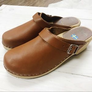 MIA cognac leather Alma clogs- size 39 / 8